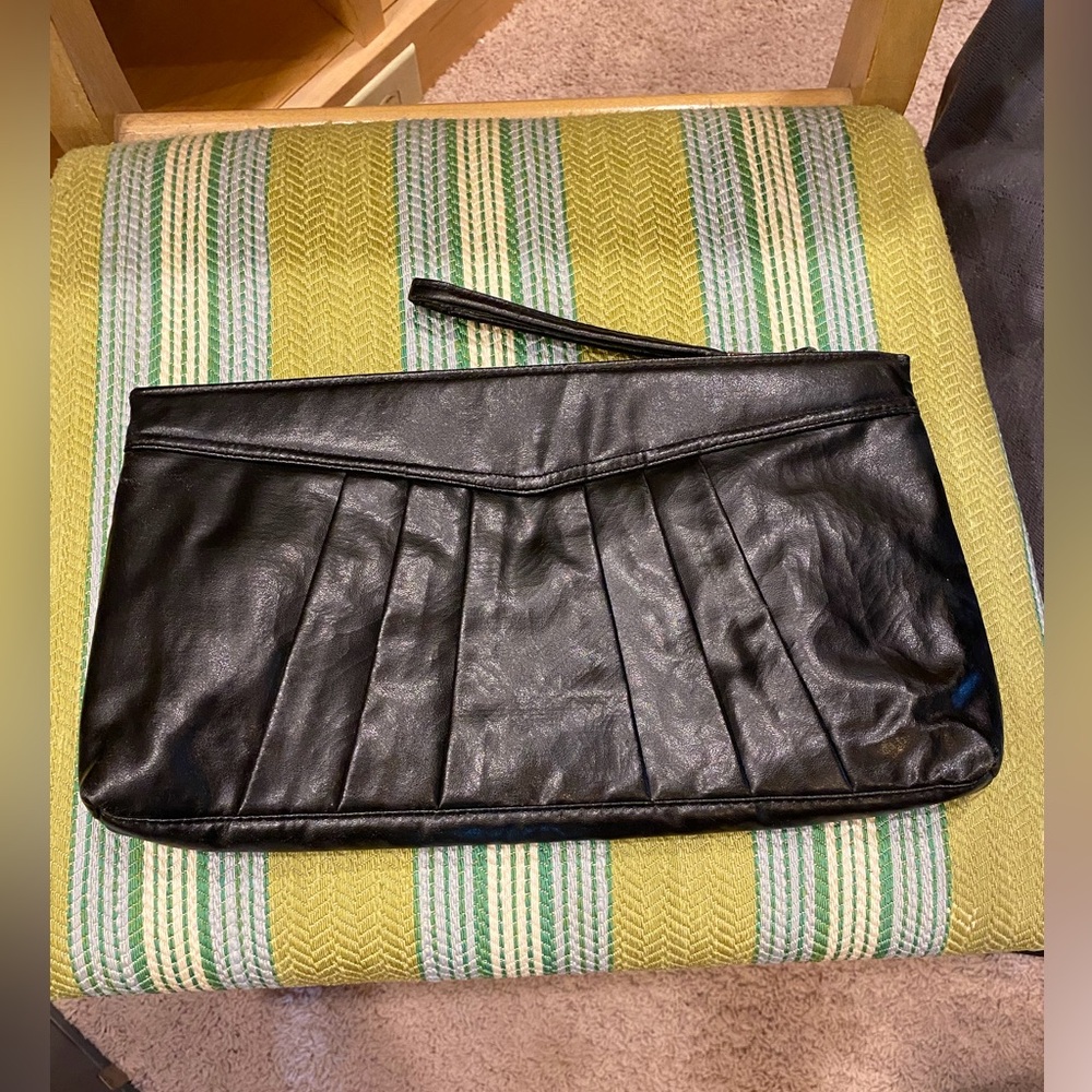 Vintage clutch, black, very good condition